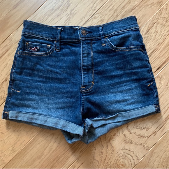 Hollister Pants - Natural high rise Jean Shorts